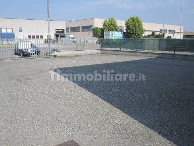 Locale commerciale in Affitto