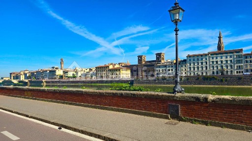 Appartamento Lungarno Serristori, San Niccolò, Firenze