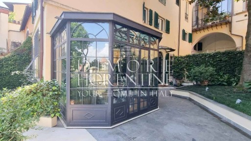 Appartamento Lungarno Torrigiani 5, San Niccolò, Firenze
