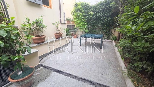 Firenze, Santa Croce, Lungarno della Zecca Vecchia