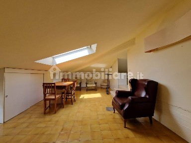 Appartamento piazza Giovanni XXIII 14, Centro, Montale