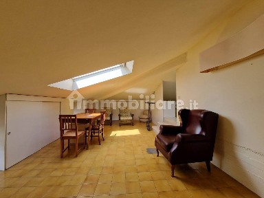 Appartamento piazza Giovanni XXIII 14, Centro, Montale