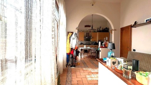 Trilocale via Martino Bianchi 4, Vergine, Pistoia