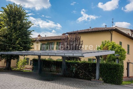 Trilocale via Vittorio Emanuele 40, Centro, Calenzano