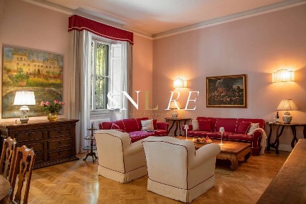 Appartamento piazza Massimo d'Azeglio, D'Azeglio, Firenze