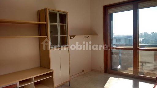Trilocale buono stato, settimo piano, Novoli, Firenze