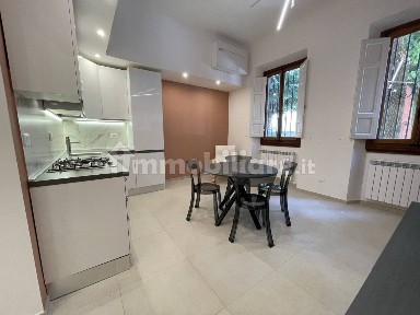 Trilocale buono stato, piano terra, Porta Romana, Firenze