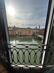 Firenze, Piazza della Repubblica, Lungarno degli Acciaioli
