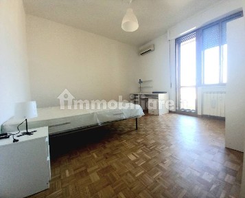Trilocale via Casentino 14, Novoli, Firenze