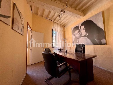 Bilocale via del Can Bianco 32, Piazza della Sala, Pistoia