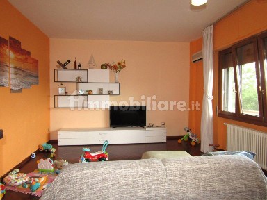 Appartamento ottimo stato, secondo piano, Vergine, Pistoia