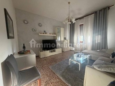 Quadrilocale viale Montalbano 205, Centro, Quarrata