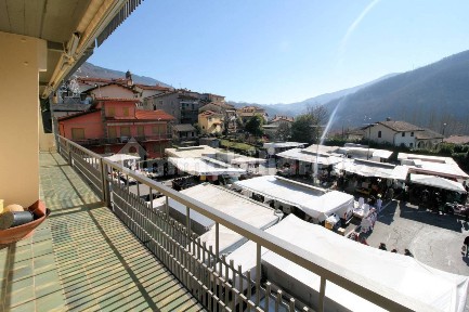 San Marcello Piteglio, Piazza Maestri del lavoro