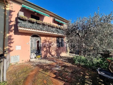 Trilocale buono stato, piano terra, San Giorgio - Arcigliano, Pistoia