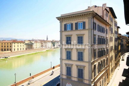 Bilocale Costa dei Magnoli, San Niccolò, Firenze