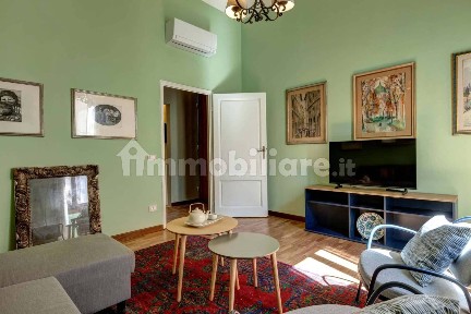 Trilocale via dei Serragli, San Frediano, Firenze