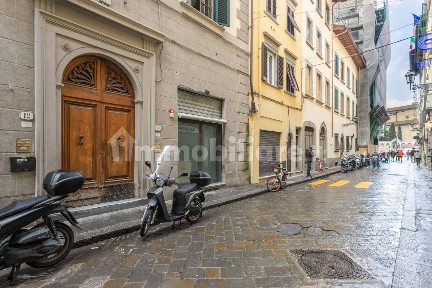 Trilocale via Sant'Antonino, Santa Maria Novella, Firenze