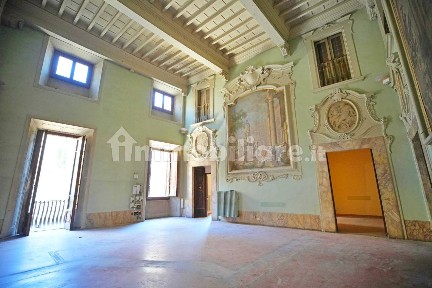 Pistoia, Piazza della Sala, Via della Madonna, 20