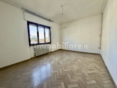 Appartamento buono stato, primo piano, Sant'Agostino, Pistoia