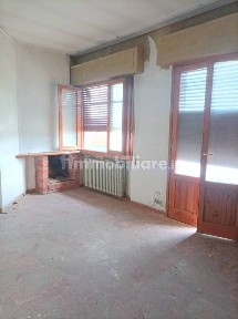 Quadrilocale da ristrutturare, Bottegone, Pistoia