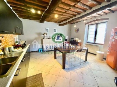Trilocale via Squarciabocconi, Alberghi, Via Romana, Pescia Morta, Pescia