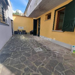 Appartamento ottimo stato, piano terra, Centro, Montale
