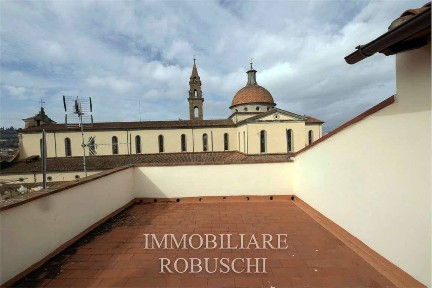 Trilocale via Maggio, Santo Spirito, Firenze
