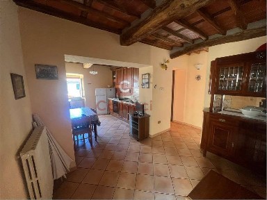 Appartamento ottimo stato, Centro, Pescia