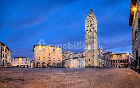 Pistoia, Piazza della Sala