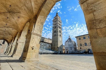 Pistoia, Piazza della Sala