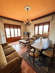 Appartamento buono stato, secondo piano, Centro, Montale
