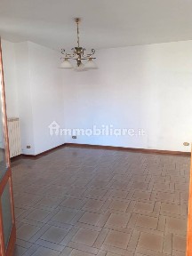 Quadrilocale buono stato, primo piano, Centro, Montale