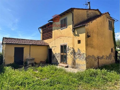 Quadrilocale da ristrutturare, Margine Coperta Traversagna, Massa e Cozzile