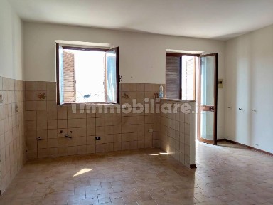 Trilocale da ristrutturare, primo piano, Alberghi, Via Romana, Pescia Morta, Pescia