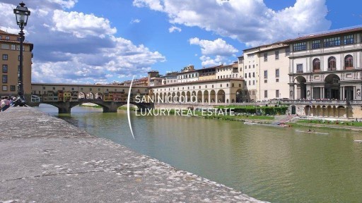 Firenze, San Niccolò, Piazza Nicola Demidoff