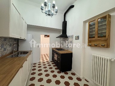 Trilocale ottimo stato, seminterrato, Campo di Marte, Firenze