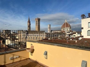 Quadrilocale via dell'Anguillara, Signoria - Uffizi, Firenze