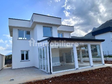 Villa unifamiliare, nuova, 135 m², Torre Colonna Sperone, Altavilla Milicia