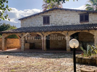 Villa unifamiliare Contrada Serre, Milioti, Carini