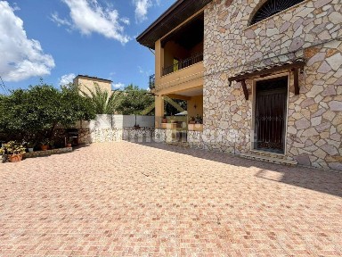 Villa bifamiliare Contrada Garofalo, Partinico