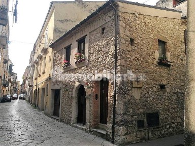 Terratetto unifamiliare corso Umberto I 75, Centro, Bojano