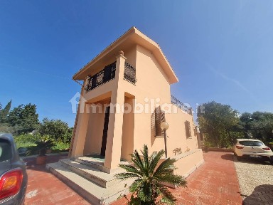 Villa unifamiliare via Fondo Crocco, Torre Muzza, Carini