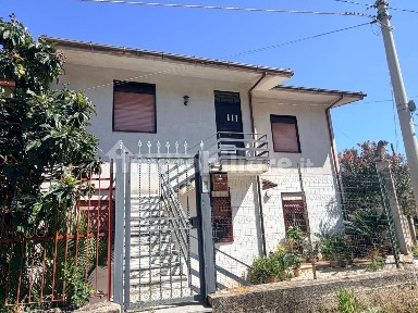 Appartamento in villa via Tre Canali, Centro, Monreale