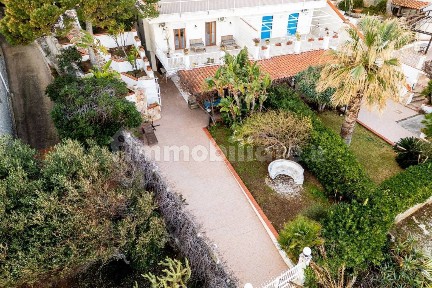 Villa unifamiliare via Cristoforo Colombo 2039, Vergine Maria, Palermo