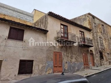 Villa all'asta via Palermo 1 e 3, Montemaggiore Belsito