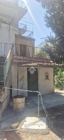 Villa plurifamiliare via Pietre Mole 11, Monreale