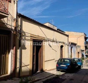 Villa all'asta via Cammarata 35- 37, Partinico