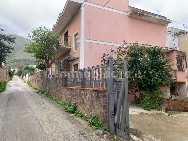 Villa unifamiliare via Francesco Nullo 1, Ciaculli, Palermo
