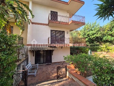 Villa bifamiliare via dei Mughetti, Torre Muzza, Carini