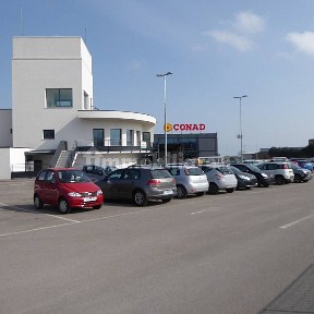 Locale commerciale in Affitto